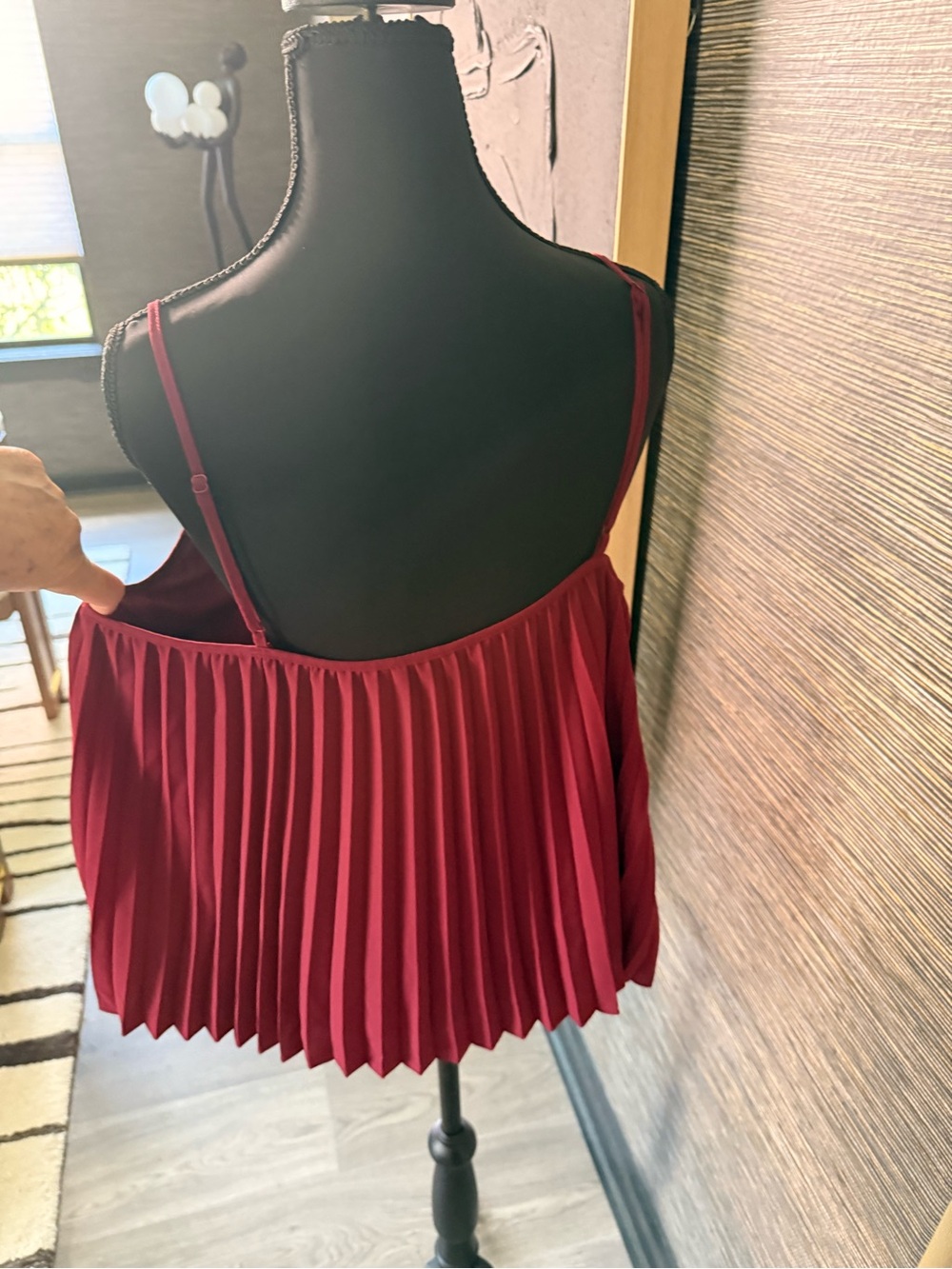 "Nine West" pleated dress tank - excellent condition = Summer!! - Picture 10 of 10
